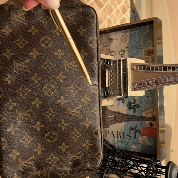 LOUIS VUITTON Monogram Trousse Toilette 28~ will come with COA - Picture 2 of 10